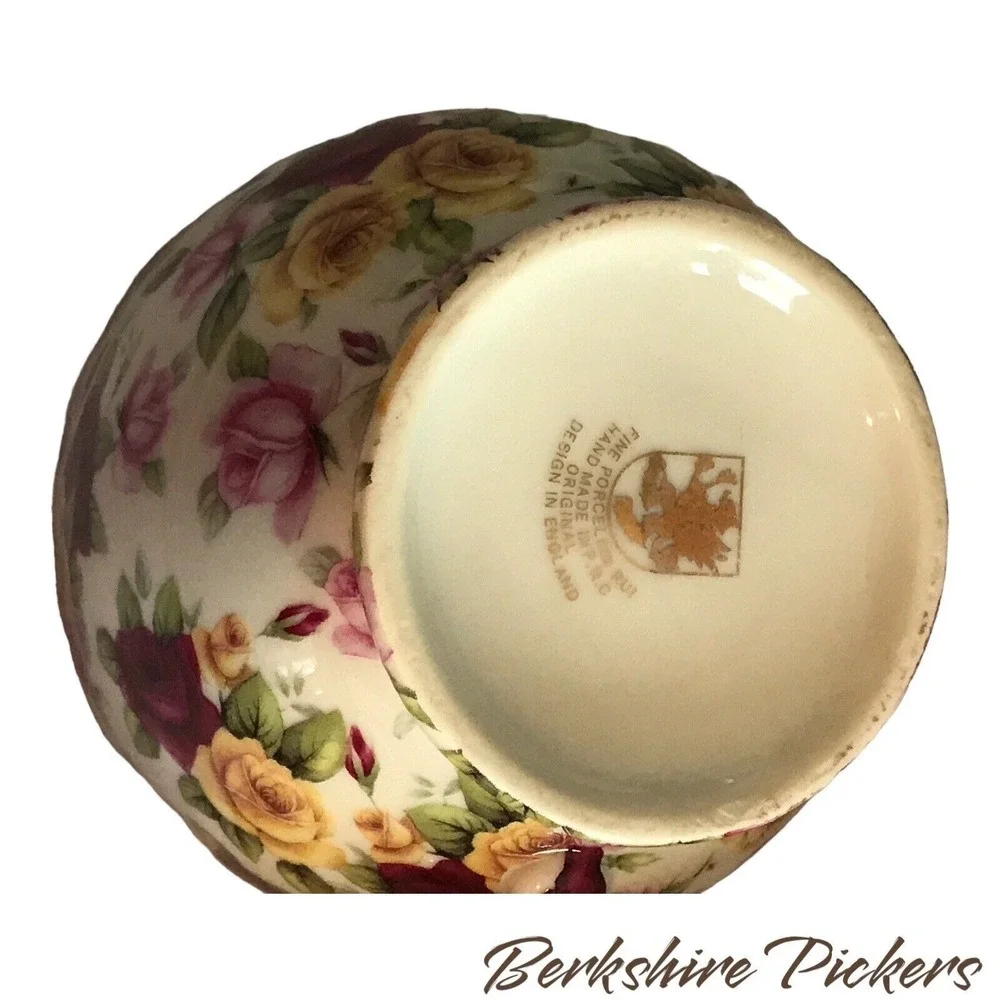 Chintz Floral stacking teapot and cup made in the PRC‎